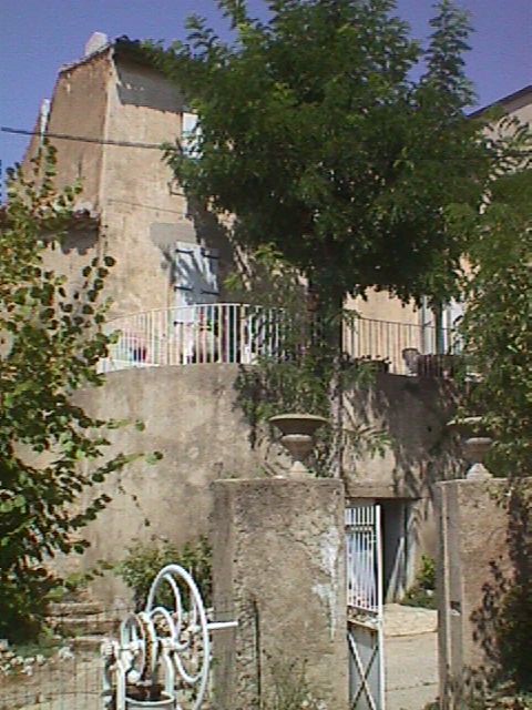 Cliquez sur la photo pour voir d'autres images.
